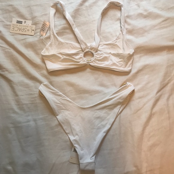 L*Space white bikini (matching top and bottom) - Picture 4 of 8